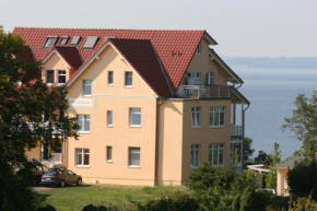 Villa Bergfrieden - Ferienwohnung 45426